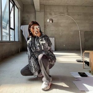 snake printing hoodie